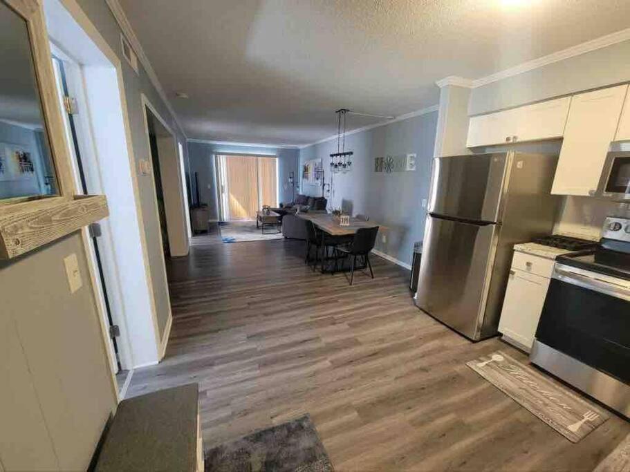2022 Renovated 2-Bdrm Cozy, Lovely Condo W/Parking! ヒルトンヘッドアイランド エクステリア 写真