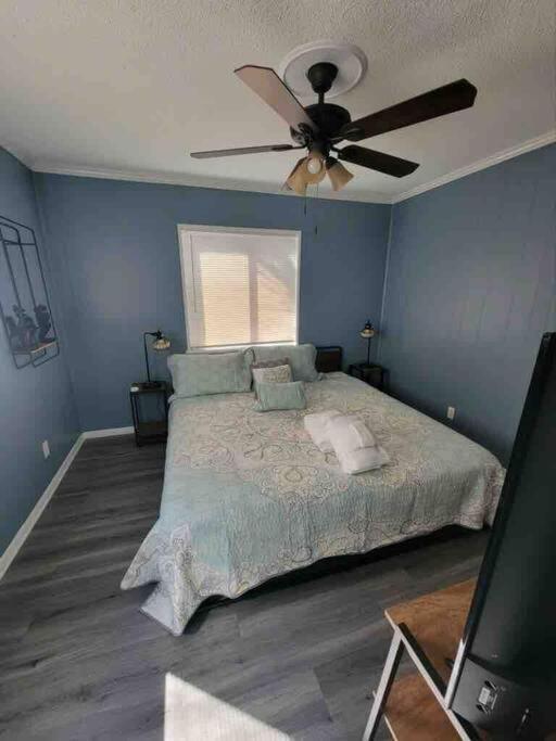 2022 Renovated 2-Bdrm Cozy, Lovely Condo W/Parking! ヒルトンヘッドアイランド エクステリア 写真
