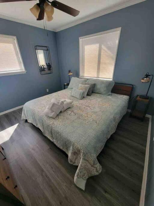 2022 Renovated 2-Bdrm Cozy, Lovely Condo W/Parking! ヒルトンヘッドアイランド エクステリア 写真