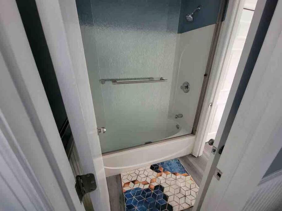 2022 Renovated 2-Bdrm Cozy, Lovely Condo W/Parking! ヒルトンヘッドアイランド エクステリア 写真