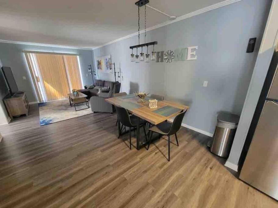2022 Renovated 2-Bdrm Cozy, Lovely Condo W/Parking! ヒルトンヘッドアイランド エクステリア 写真