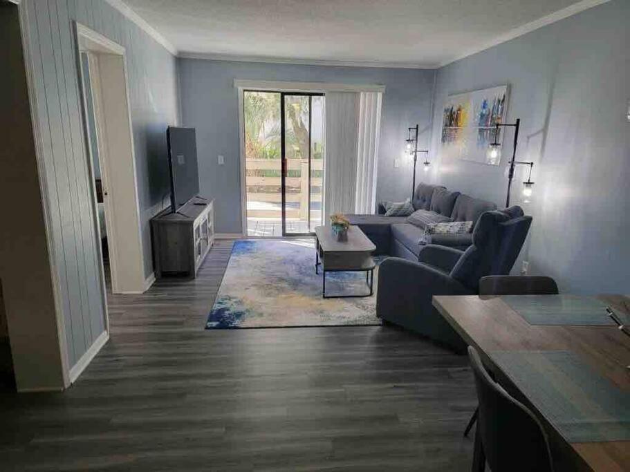 2022 Renovated 2-Bdrm Cozy, Lovely Condo W/Parking! ヒルトンヘッドアイランド エクステリア 写真
