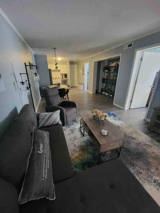 2022 Renovated 2-Bdrm Cozy, Lovely Condo W/Parking! ヒルトンヘッドアイランド エクステリア 写真