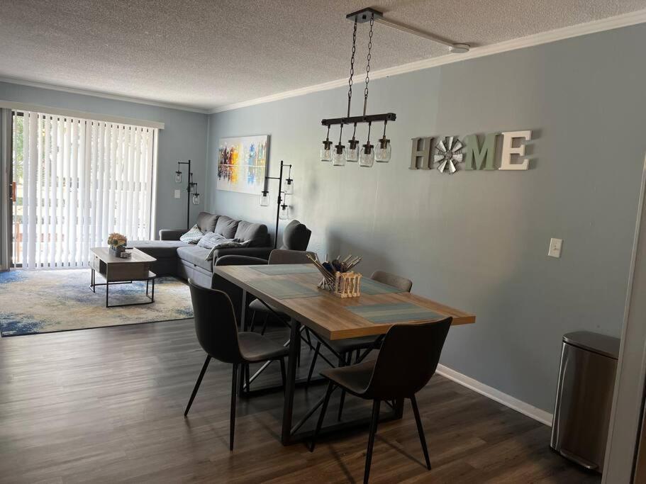 2022 Renovated 2-Bdrm Cozy, Lovely Condo W/Parking! ヒルトンヘッドアイランド エクステリア 写真