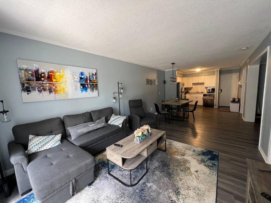 2022 Renovated 2-Bdrm Cozy, Lovely Condo W/Parking! ヒルトンヘッドアイランド エクステリア 写真