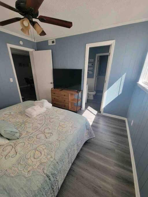 2022 Renovated 2-Bdrm Cozy, Lovely Condo W/Parking! ヒルトンヘッドアイランド エクステリア 写真