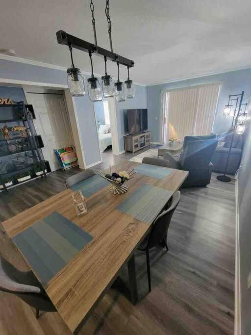 2022 Renovated 2-Bdrm Cozy, Lovely Condo W/Parking! ヒルトンヘッドアイランド エクステリア 写真