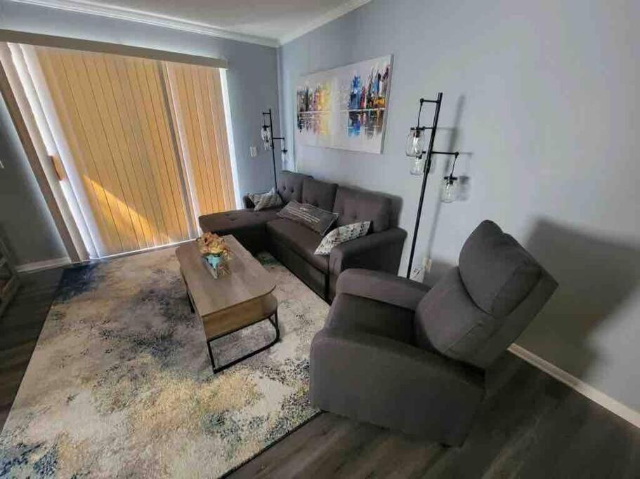 2022 Renovated 2-Bdrm Cozy, Lovely Condo W/Parking! ヒルトンヘッドアイランド エクステリア 写真